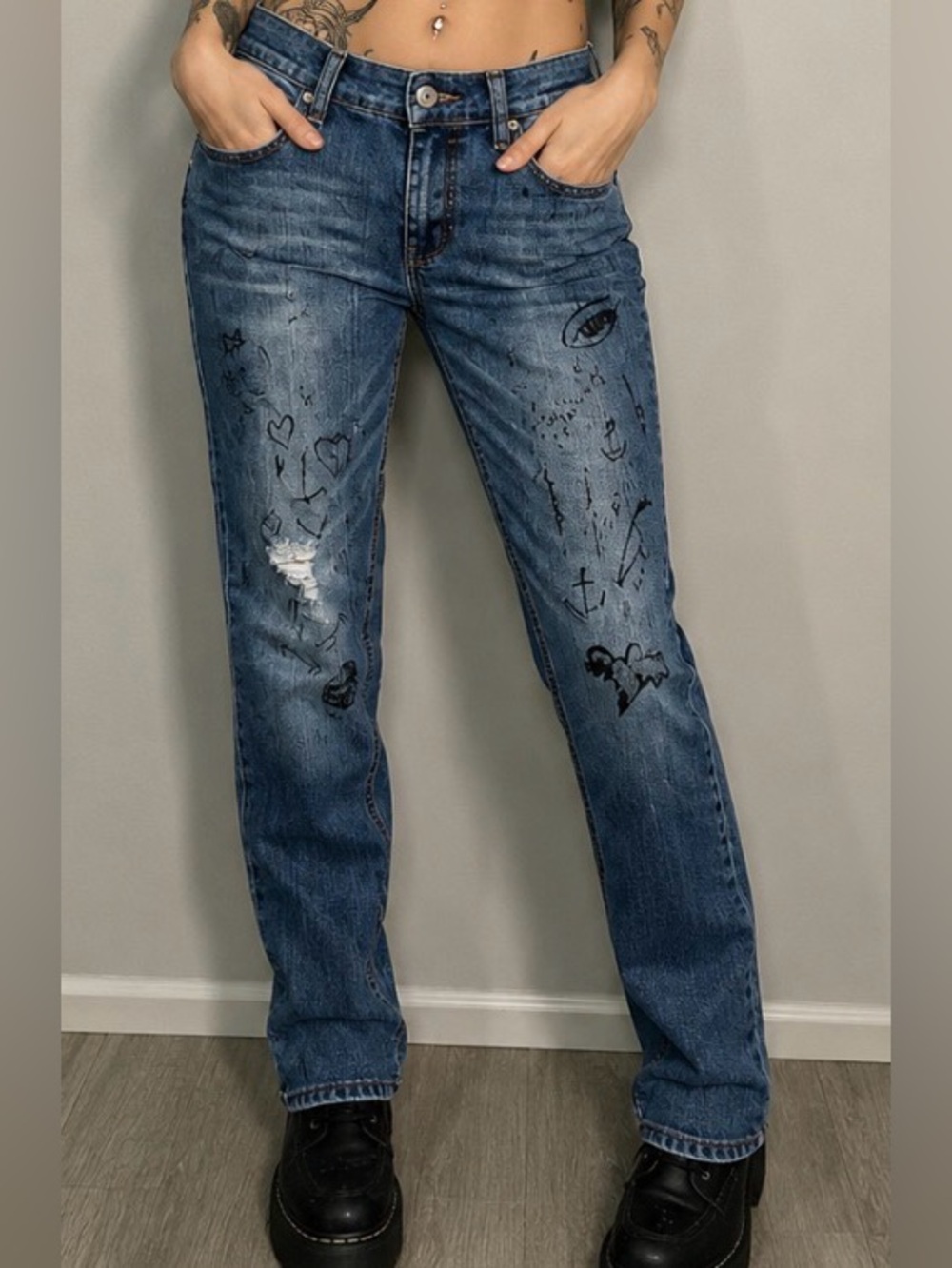 Hot Topic Jeans Punk Goth Jet Distressed Grunge Baddie Whimsigoth Graffiti
